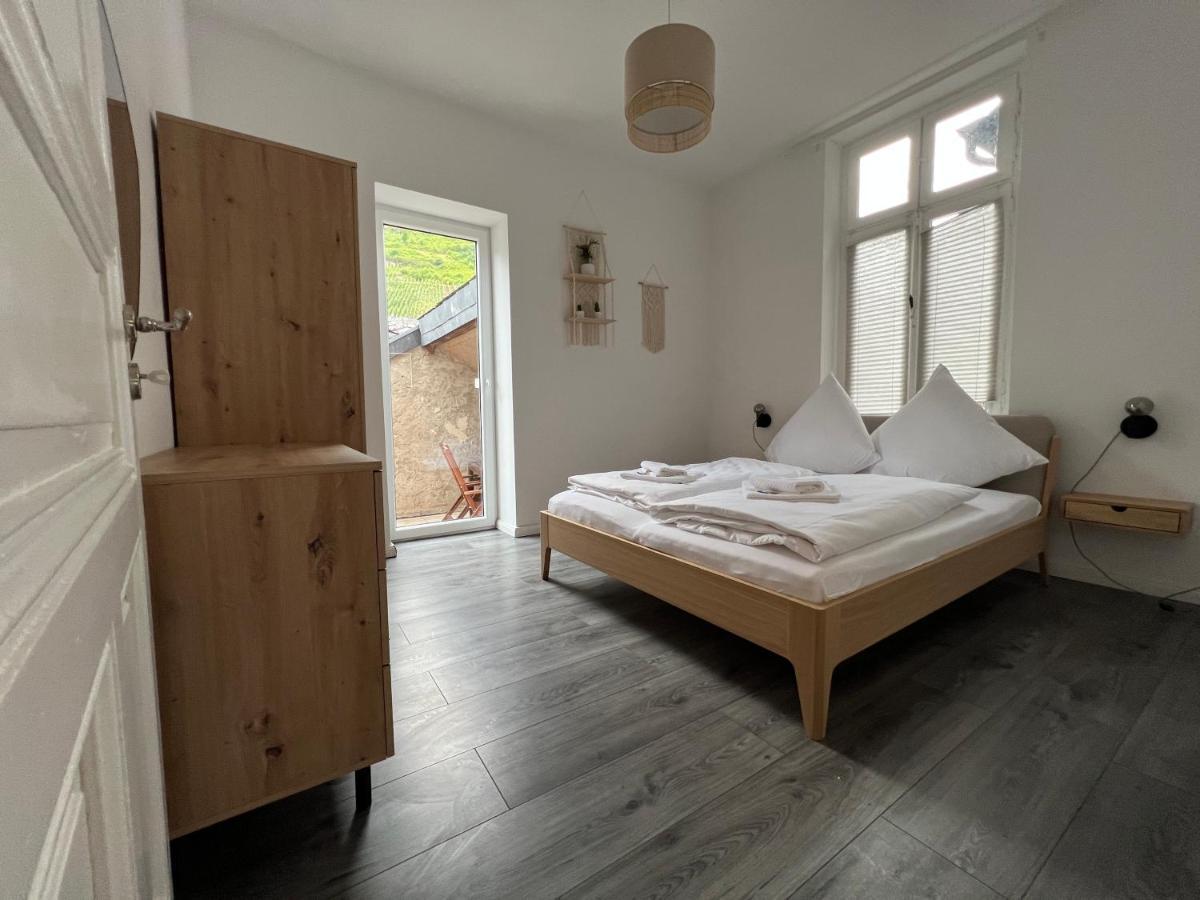 Апартаменты Direkter Moselblick I Altbau I 4 Personen I Terrasse Санкт-Альдегунд Экстерьер фото